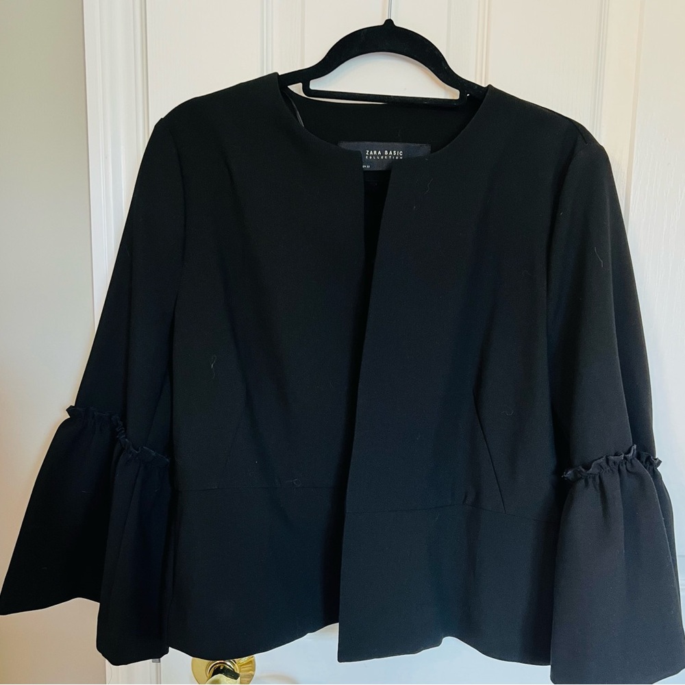 Zara Women's Black Blazer with Ruffled Sleeves